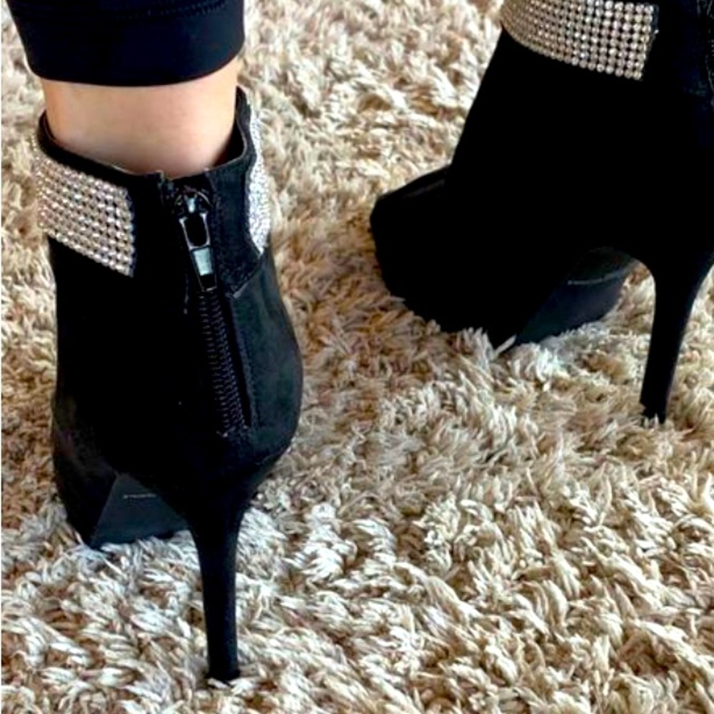 Stelletoe booties
